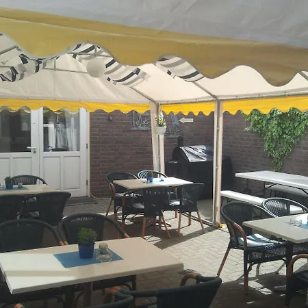 Gelder Dyck מלון 3*