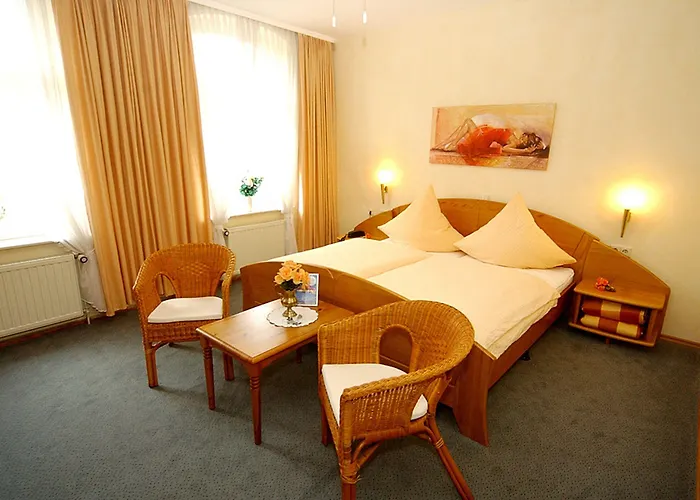 戈尔登杜科酒店 凯沃拉尔